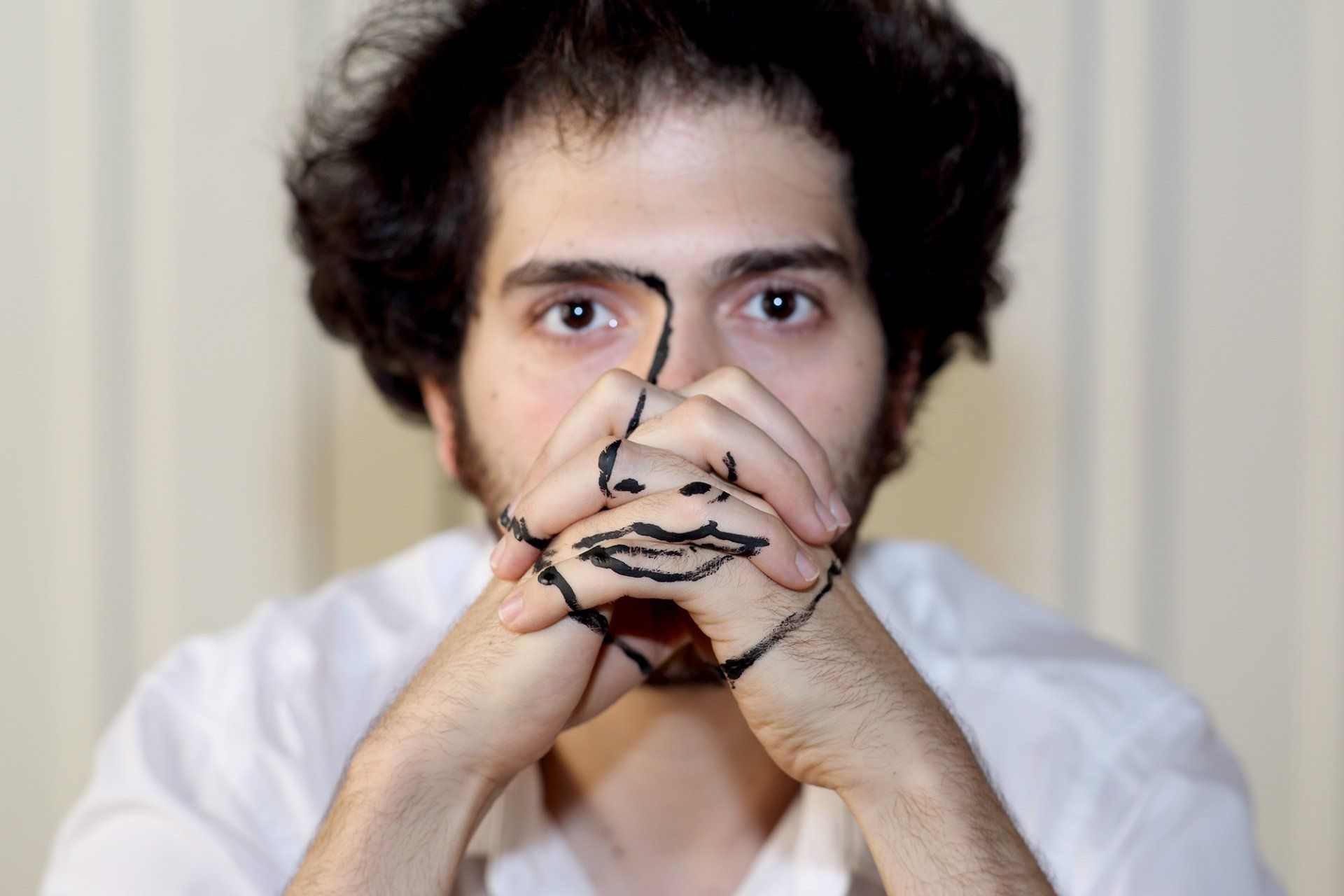 „Me & My Friends No. 39“ by Sebastian Bieniek (B1EN1EK), 2015. Edition of 9 original photographs. 67 cm. x 100 cm. From the „Me & My Friends“ series. Oeuvre of BieniekFace (Bieniek-Face). „Me & My Friends No. 39“ by Sebastian Bieniek (B1EN1EK), 2015. Edition of 9 original photographs. 67 cm. x 100 cm. From the „Me & My Friends“ series. Oeuvre of BieniekFace (Bieniek-Face).