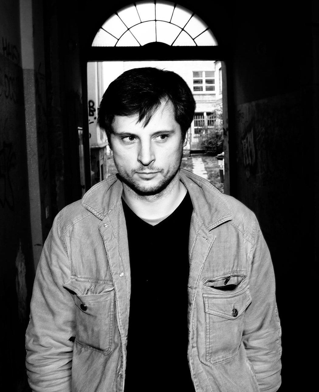 Sebastian Bieniek (B1EN1EK), artist portrait photo Sebastian Bieniek (B1EN1EK), artist portrait photo