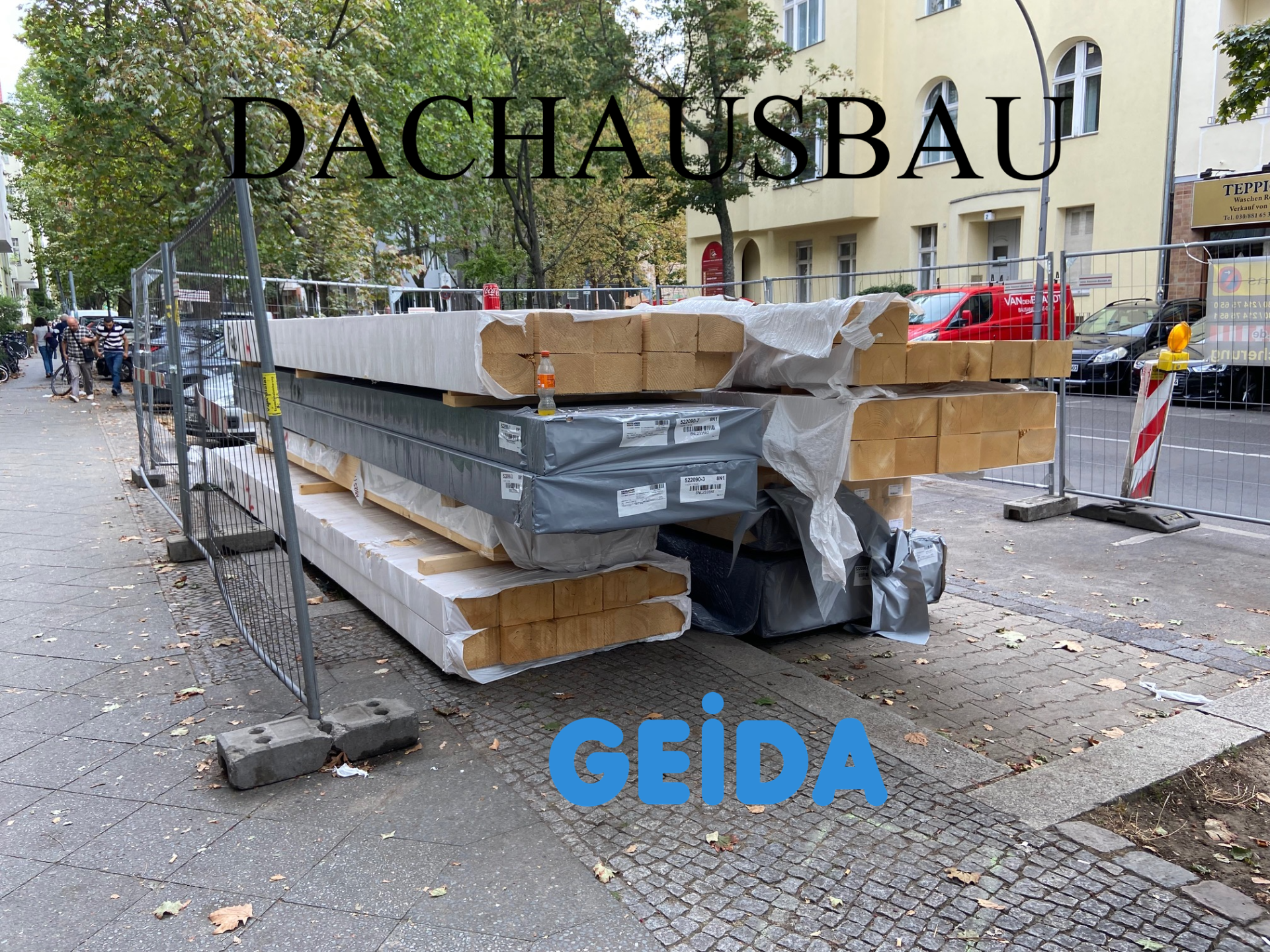 Die Deckenbalken für den Dachausbau in Berlin Wilmersdorf. GEIDA Projektentwicklung.