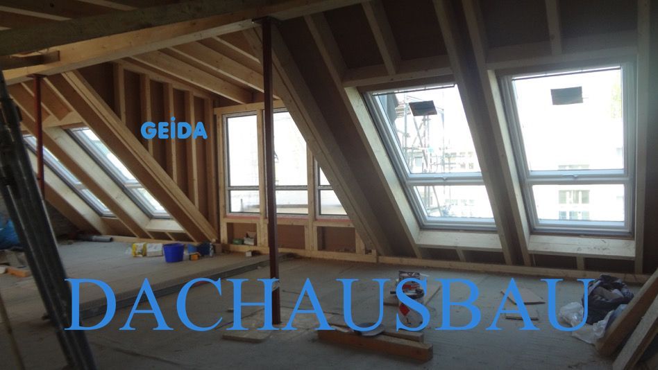 Dachausbau in Berlin Kreuzberg mit bodentiefen VELUX-Fenstern und einer großen Gaube.
Seit 1988 planen und realisieren wir den Ausbau und Neubau von Dachgeschossen.
Architekt / Architektur / Gebäudesanierung GEIDA Projektentwicklung