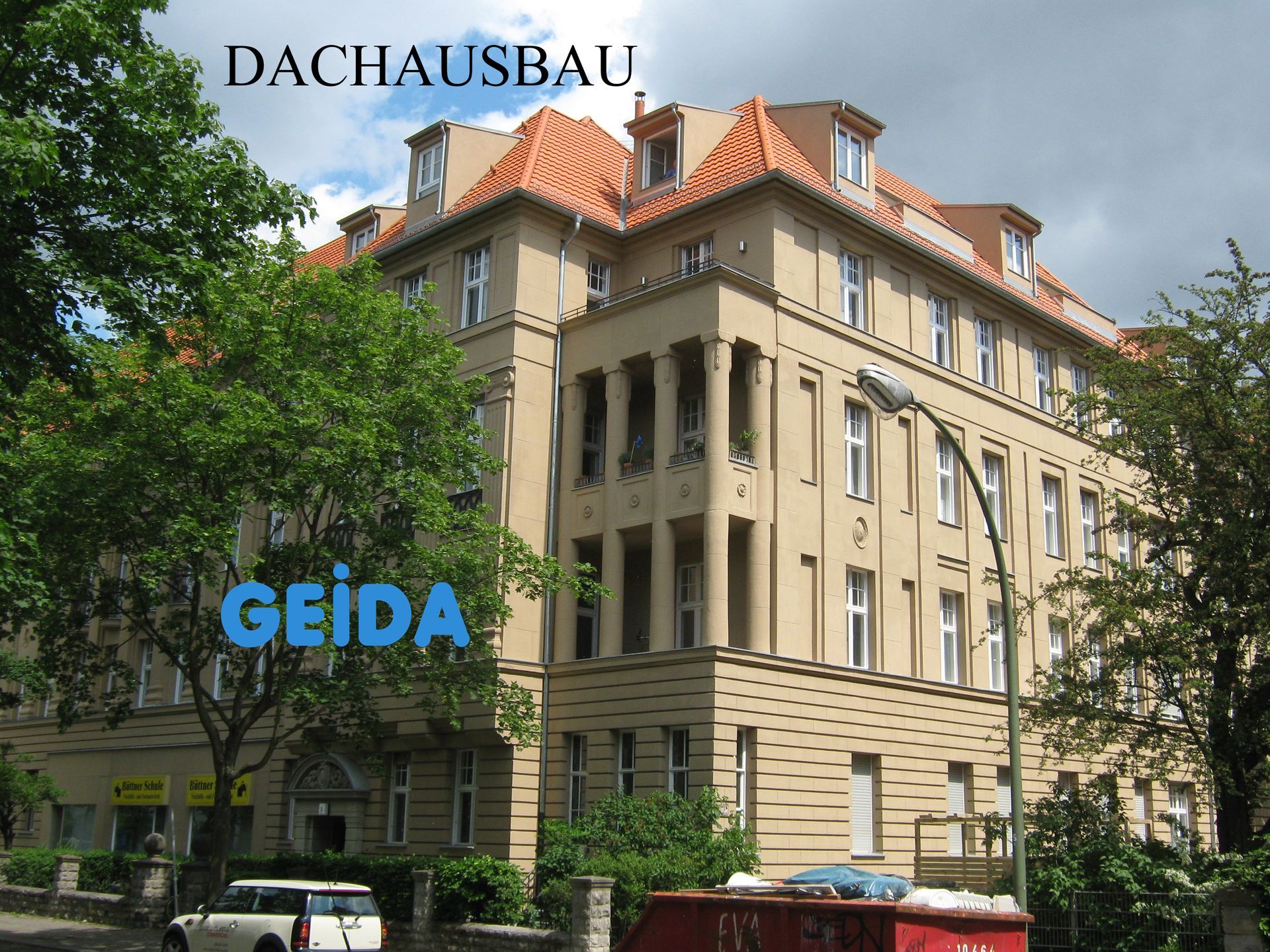Dachausbau in Berlin Schmargendorf eine Wohnung mit Loggien, Gauben und Terrasse auf dem Dach.
Seit 1988 planen und realisieren wir den Ausbau und Neubau von Dachgeschossen,
die Aufstockung von Sozialbauten um eine Staffelgeschoss
und die energetische Gebäudesanierung mit KfW / BAFA Zuschuss
bei Wohngebäuden und Nichtwohngebäuden.
Architekt / Architektur Gebäudesanierung GEIDA Projektentwicklung.