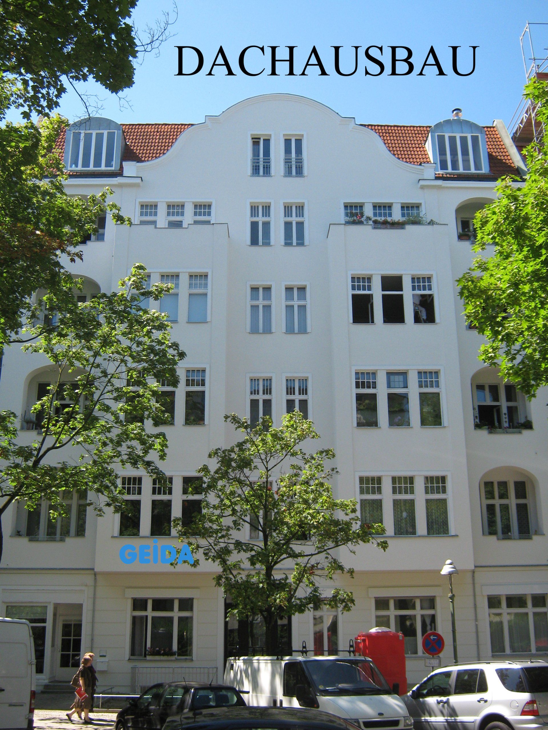 Dachausbau in Berlin Wilmersdorf mit 2 Wohnungen, große Gauben zur Straße und Terrassen auf dem Dach. GEIDA Projektentwicklung