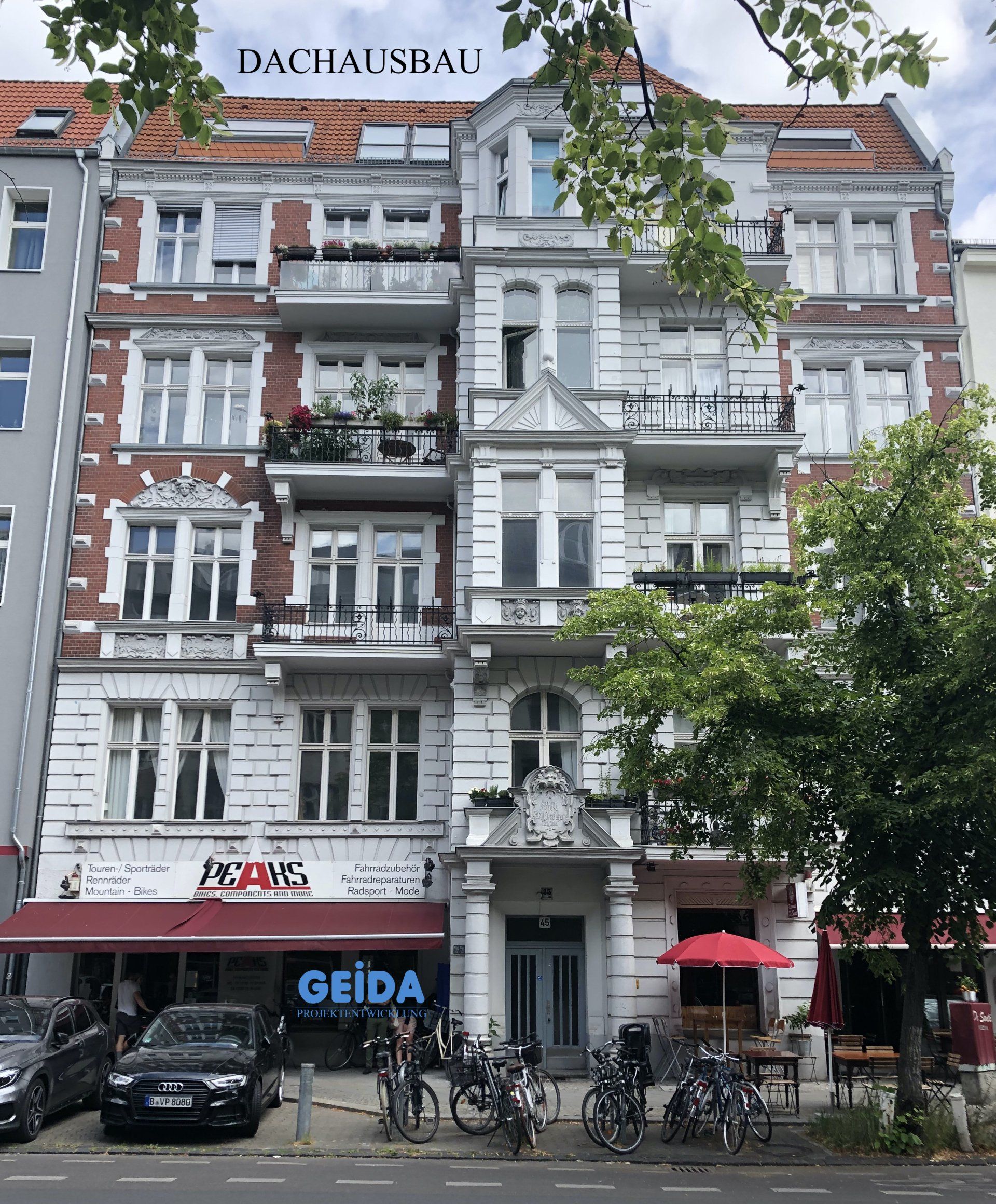 Dachausbau bei einem Baudenkmal in Berlin Wilmersdorf mit 2 Wohnungen und Außenaufzug. GEIDA Projektentwicklung