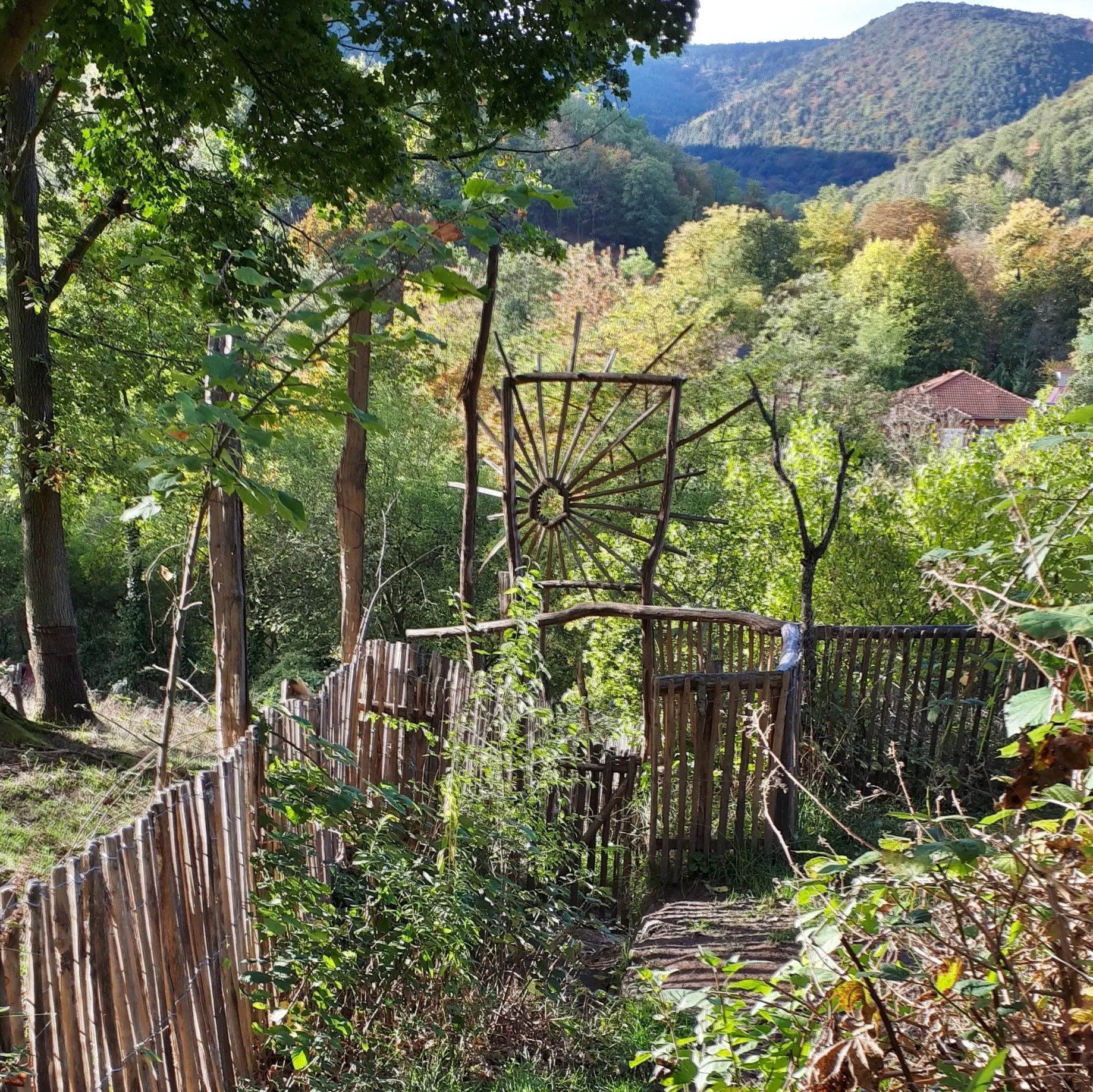 Eingangstor des Kindergartens