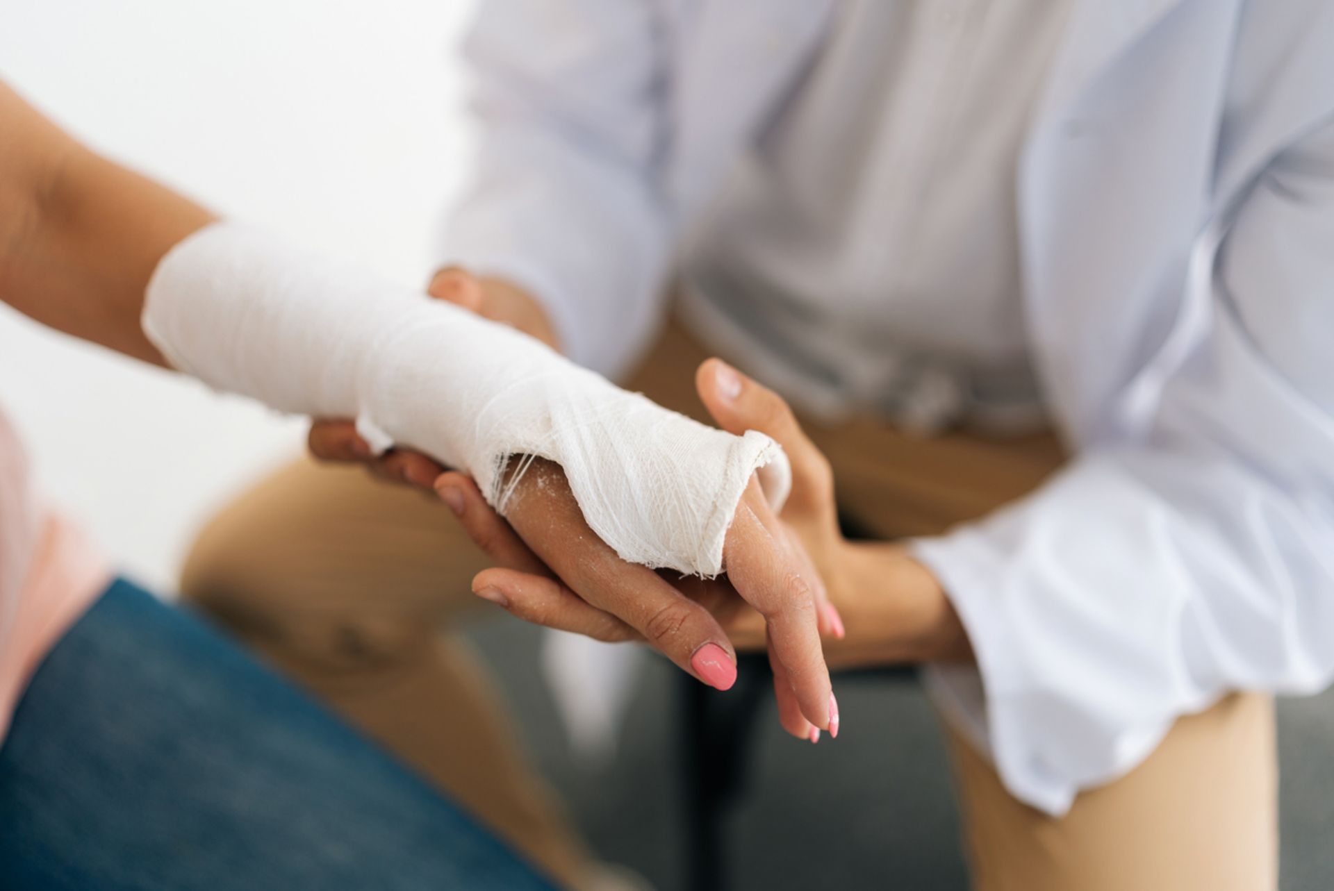 Handrehabilitation Schienenbau