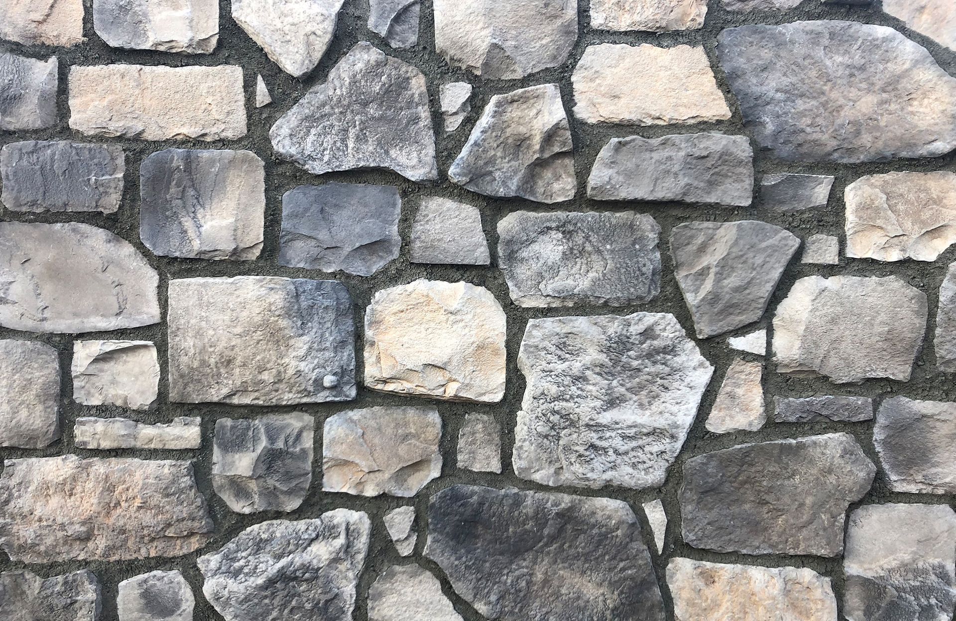 Alpine Steinoptik - Verblendsteine für Innen und Außen Wandverkleidungen