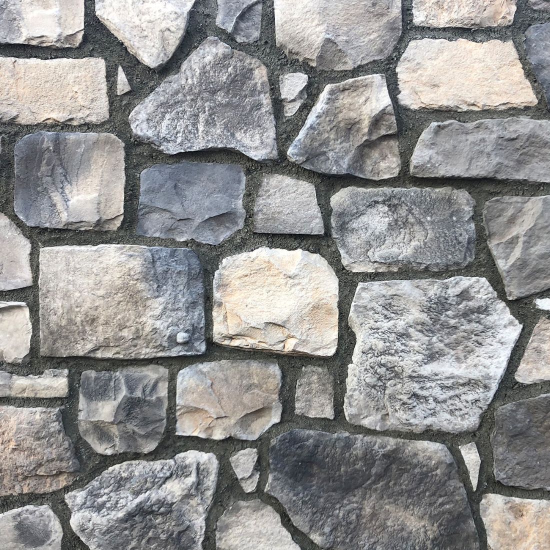 Moderne und rustikale Steinoptik