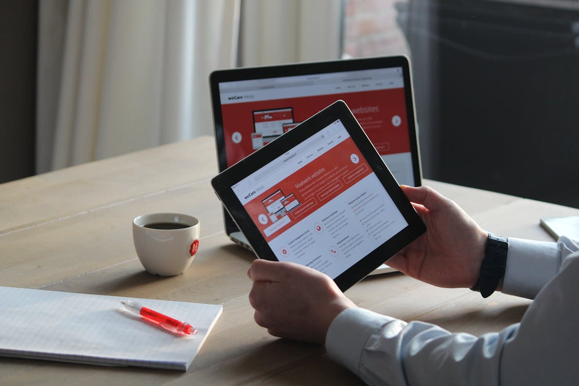 Configurar control parental en iPads de la familia del director