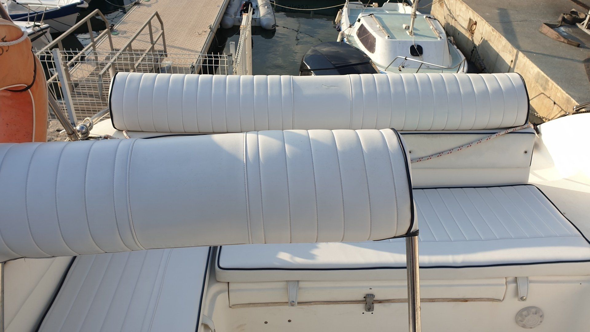 Service de préparation et protection de bateau avant saison par Mecano Nautique pour une navigation sereine.