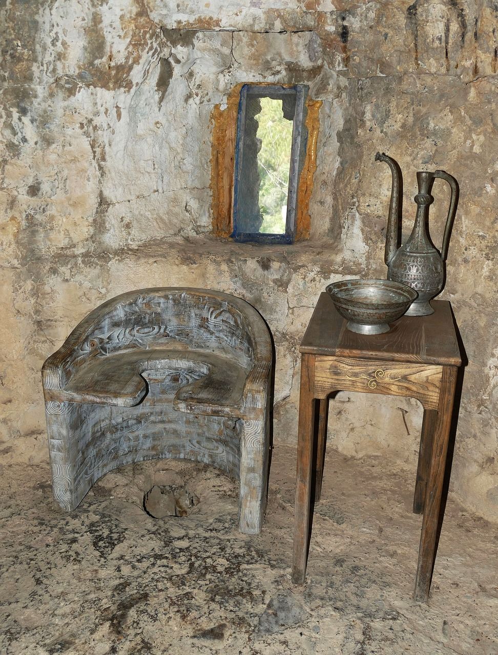 Burgtoilette Burgtoilette im Mittelalter
(c) Falco auf Pixabay