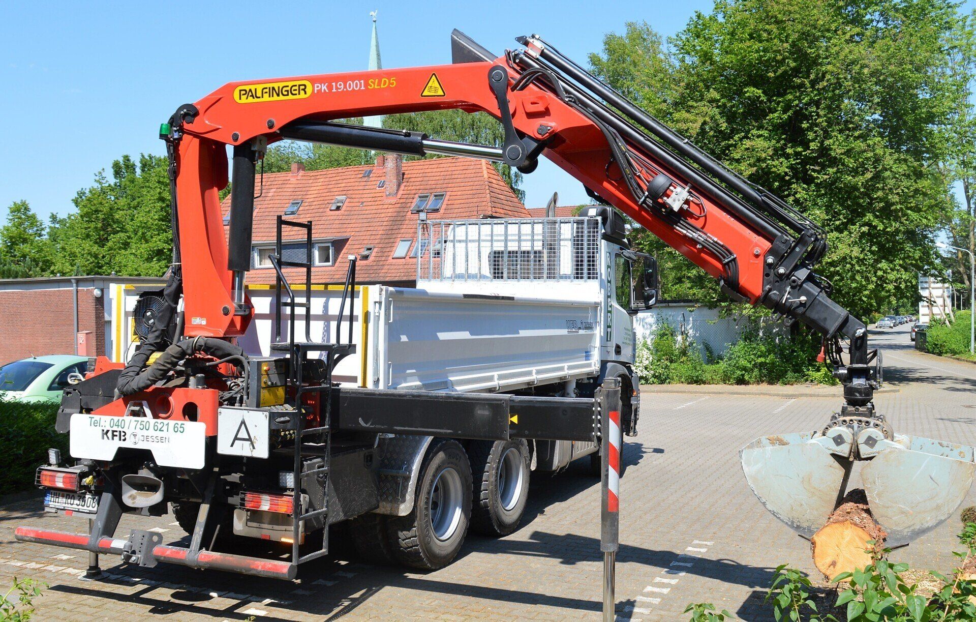 GreifCon, Greiferwagen, Containerdienst, Saugbagger, Asphalt Thermo, Hamburg, Lieferung, Entsorgung, Entsorgungsfachbetrieb, Schüttgut Transporte