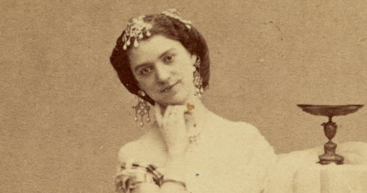 Constance Quéniaux