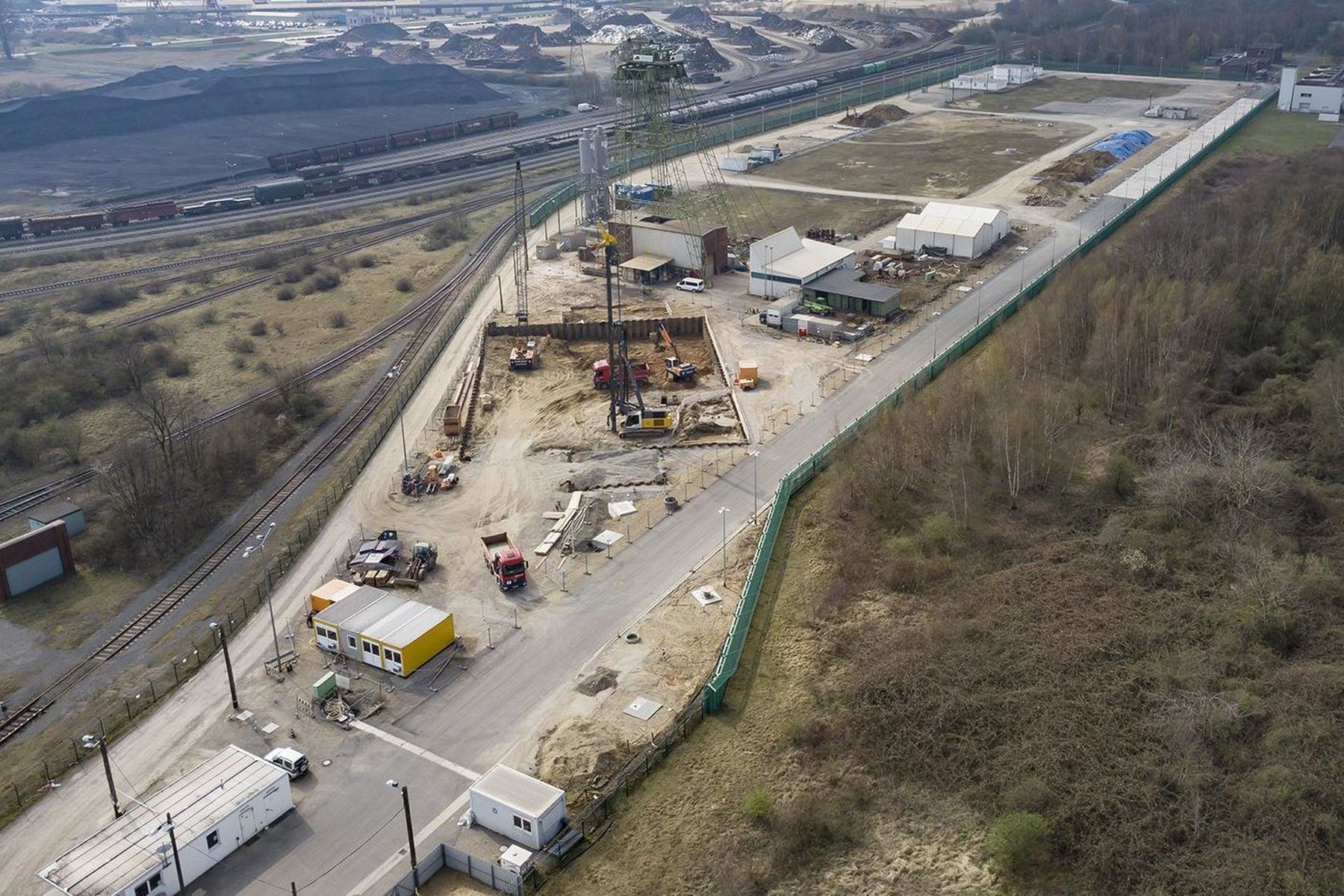 zum Schacht Konrad 2 Schacht Konrad 2 Bauwersabdichtung der Grubenwasser Übergabestation Schwarze Wanne