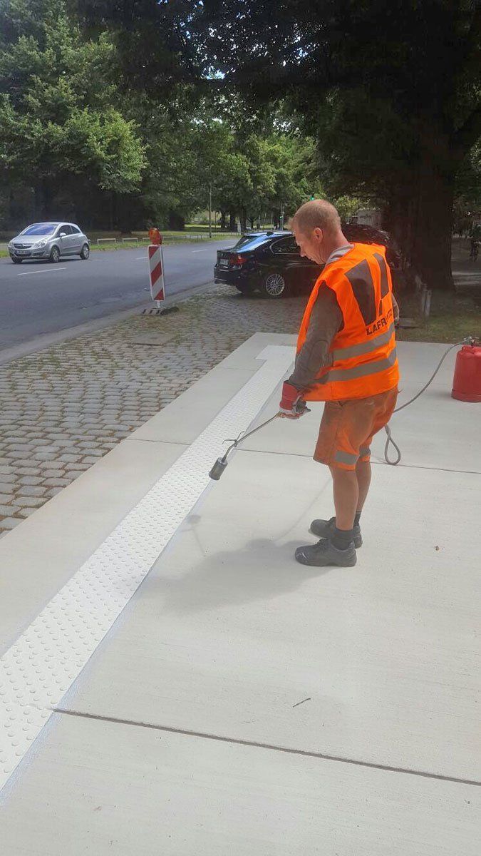 taktile thermoplastische Markierung nach DIN 32984