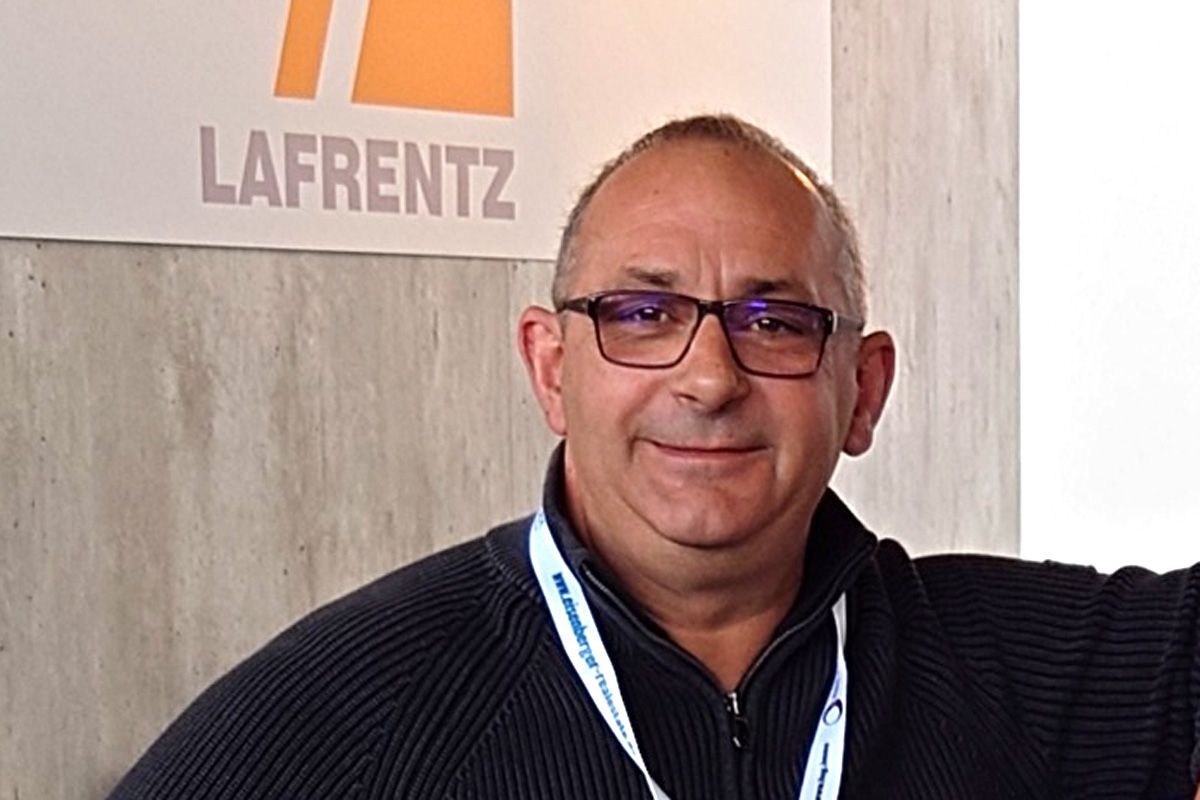 Gabriel Navarro, Abteilungsleiter Fahrbahnmarkierung Gabriel Navarro Abteilungsleiter Fahrbahnmarkierung