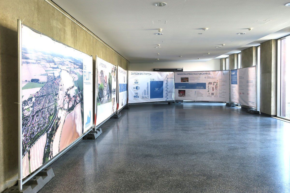 Praesentation Hochwasserschutzmassnahme Kulturcampus Domaene Marienburg Uni Hildesheim nach Ueberflutung