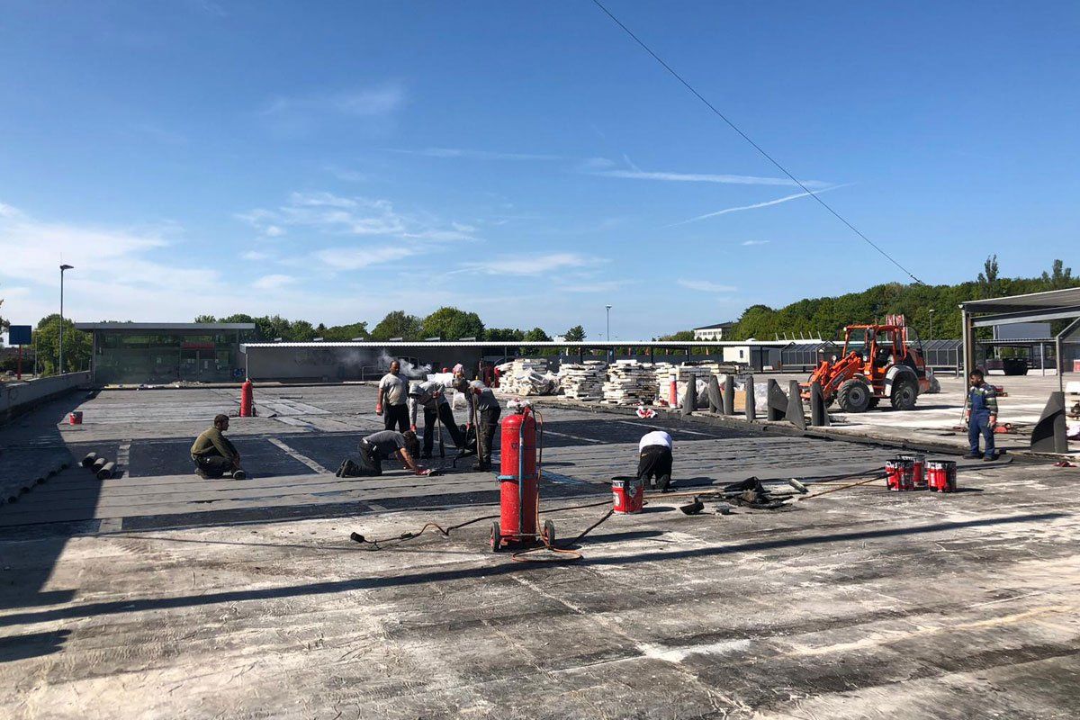 Parkdecksanierung KW 19 REWE Center Kiel waehrend des laufenden Verkaufsbetrieb