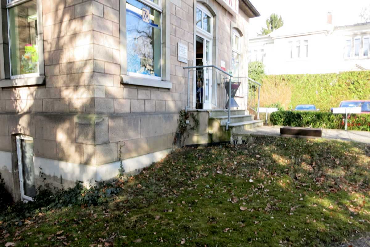 Kellerabdichtung  Wohn- und Geschaeftshauses  Abdichtung gegen drueckendes Wasser