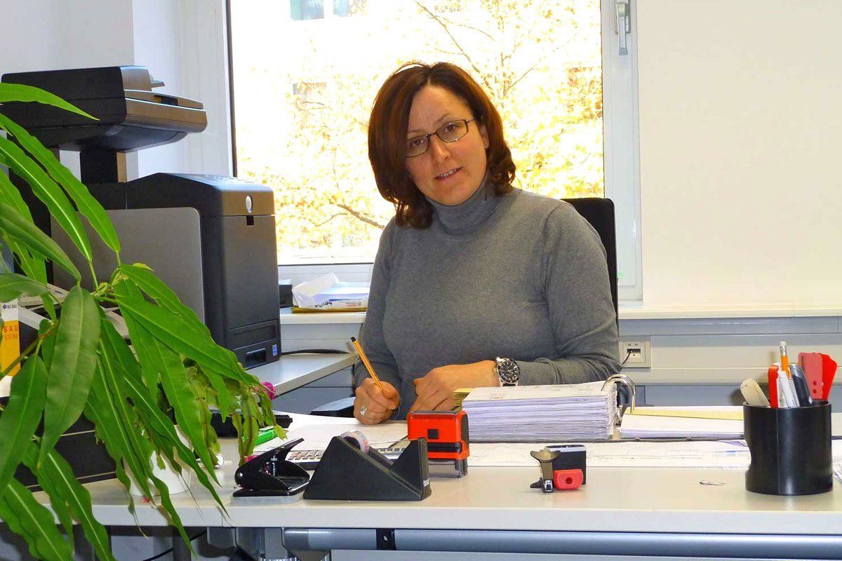 Dipl.-Ing. Ute Lange, Prokuristin, Bauleiterin,Ausbilderin Dipl.-Ing. Ute Lange, Prokuristin