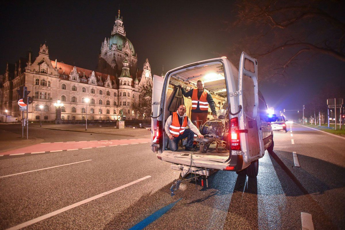 Markierung -Blaue Linie- Marathon Hannover und Hamburg