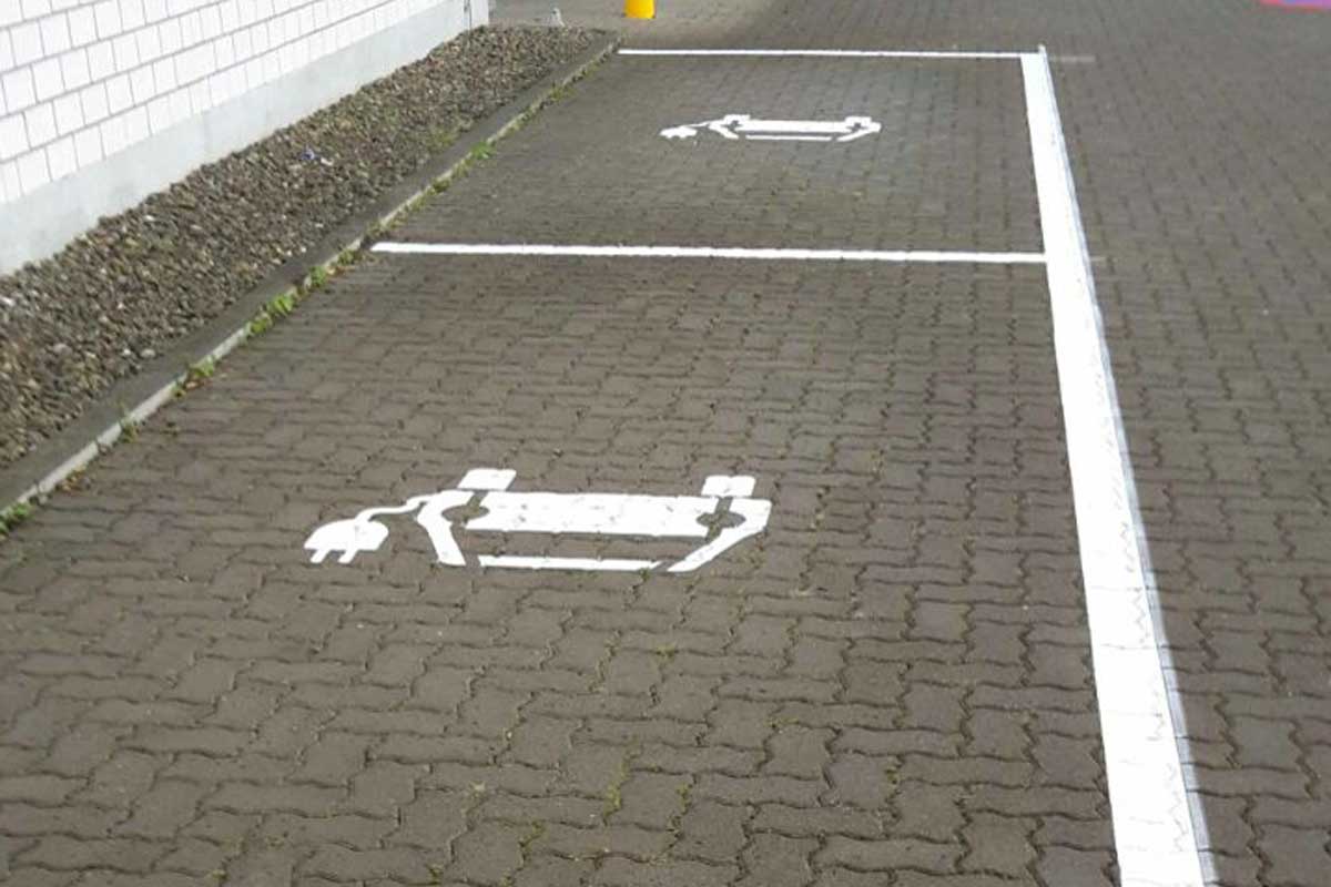 Markierung Sonderfläche e-Tankstelle