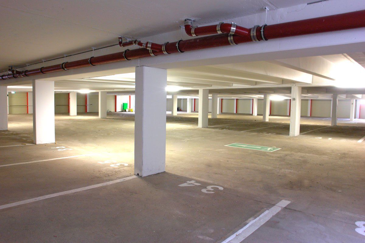 Tiefgarage Fröbelweg Sanierung und Markierung fertig