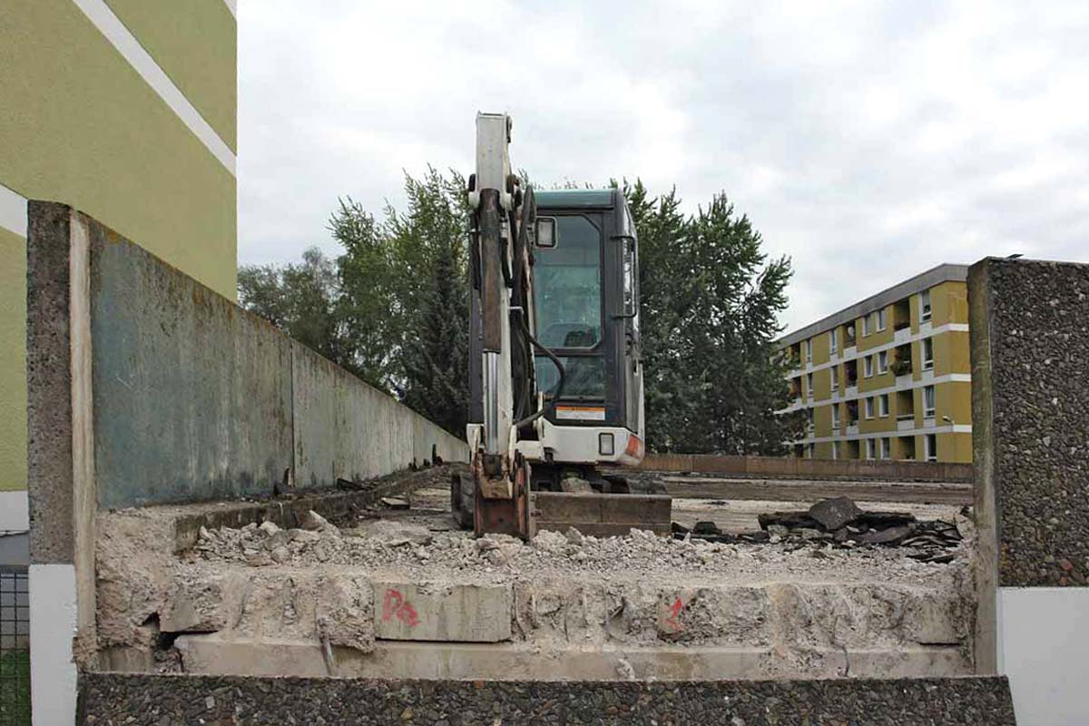 Bauphasen der Umgestaltung des Parkdecks zum Quartierplatz