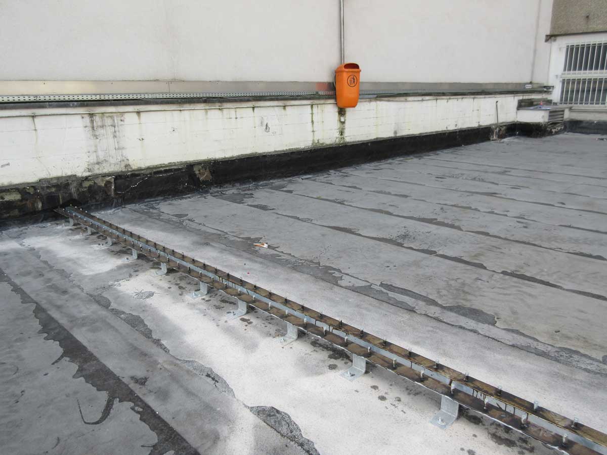 Parkdecksanierung laufender Betrieb inkl. Parkflächenmarkierung