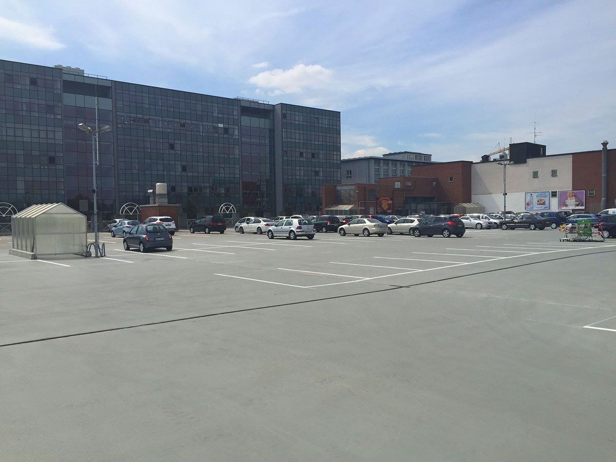 Parkhaussanierung während des laufenden Betriebes inkl. Parkflächenmarkierung