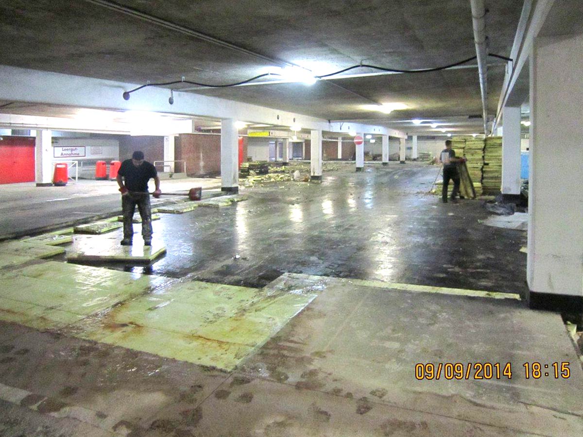 Parkhaussanierung während des laufenden Betriebes inkl. Parkflächenmarkierung