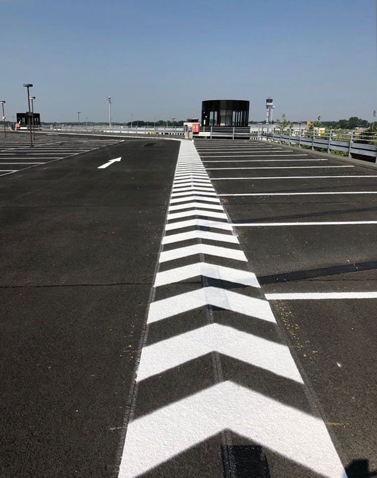 Hannover Airport Parkflächenmarkierung und Verkehrswegemarkierungen