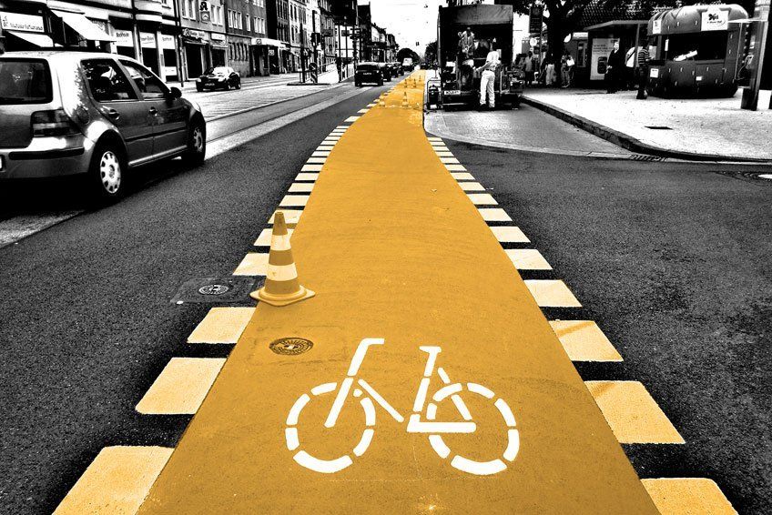 zu Referenz Fahrbahnmarkierung und Verkehrsflächenmarkierung Fahrbahnmarkierung Verkehrsflaechenmarkierung Parkflaechenmarkierung