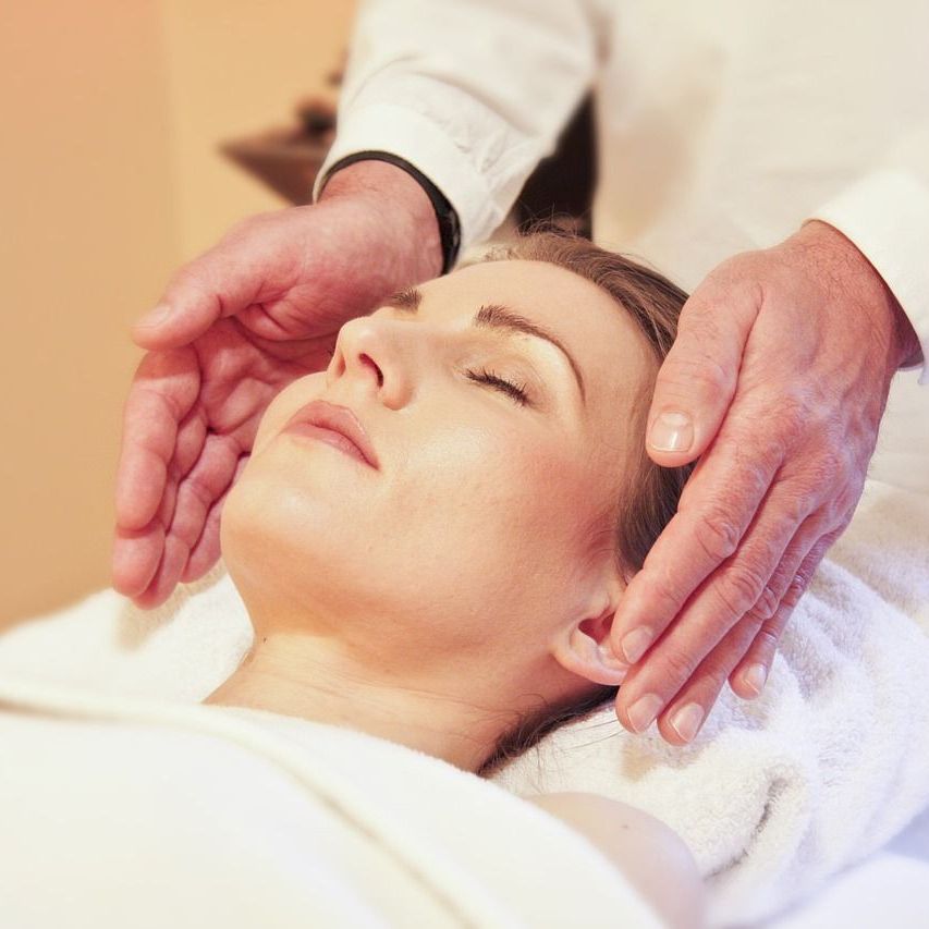 carte cadeau massage, massage Villefranche, enterrement de vie de jeune fille Beaujolais, idée cadeau d'anniversaire