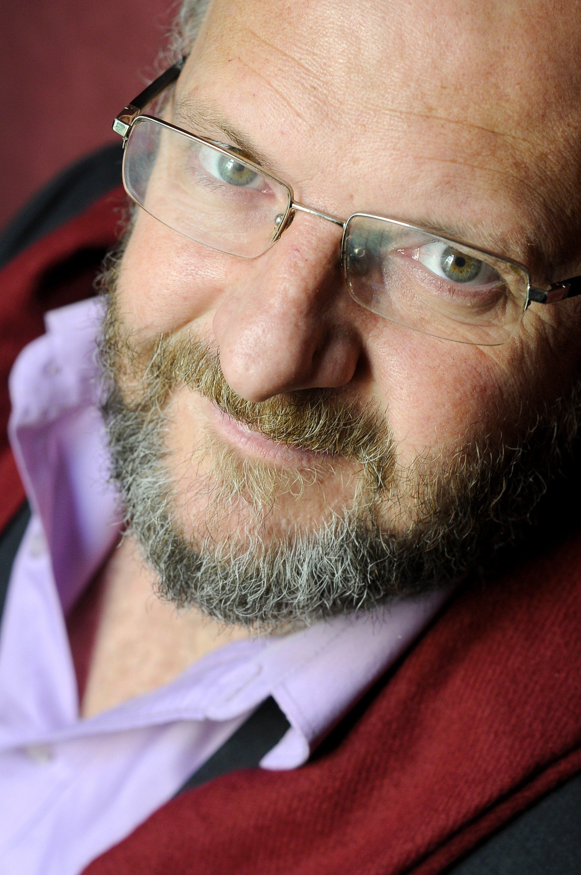 ADCOME entrevista a Ángel Alcalá Malavé “LA ALHAMBRA ES UN MONUMENTO CONSAGRADO A LA ALQUIMIA”