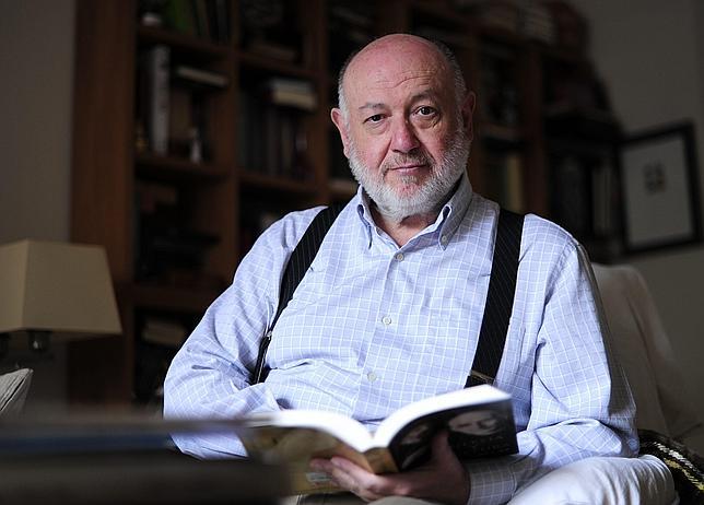 Juan Eslava Galán, un unicornio entre olivos