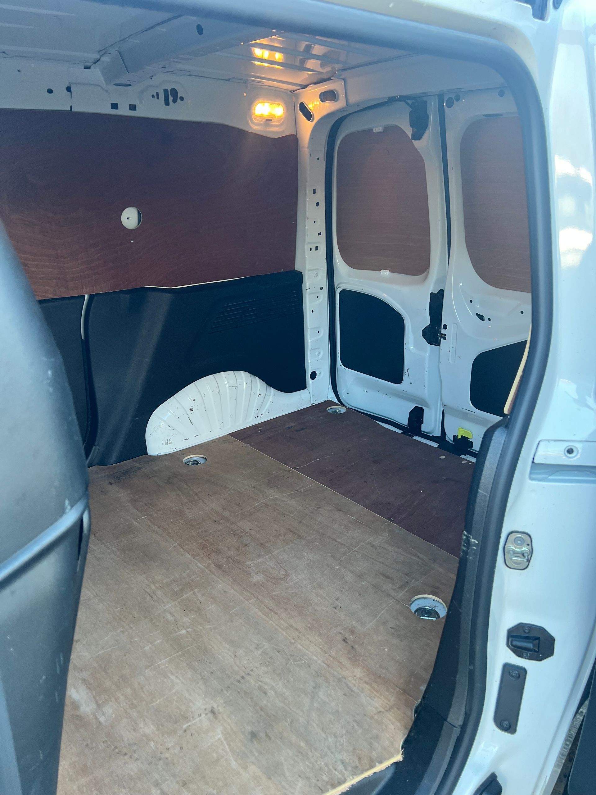 vans for sale at truckline