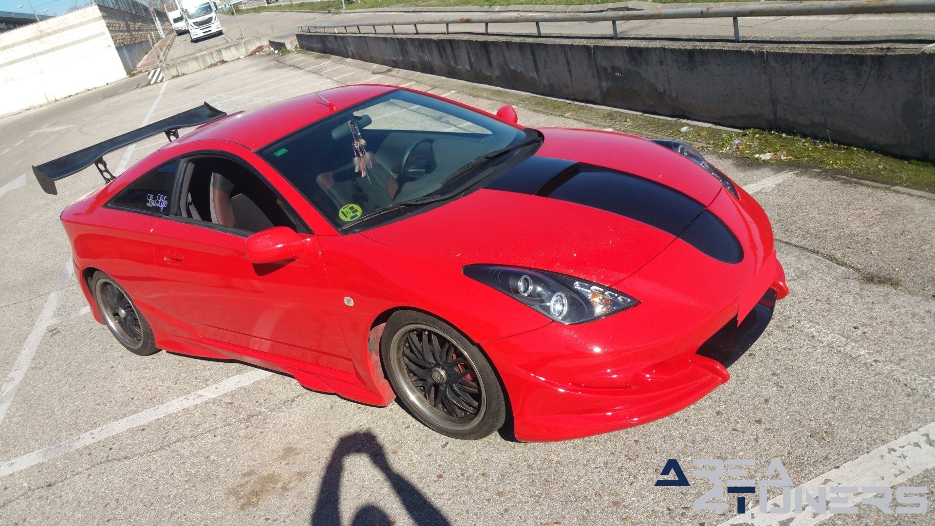 Imagen reportaje coche Tuning Toyota Celica Hemoglobine Imagen perteneciente al reportaje fotográfico de la revista Tuning de publicación diaria Area4tuners.es sobre un Toyota Celica