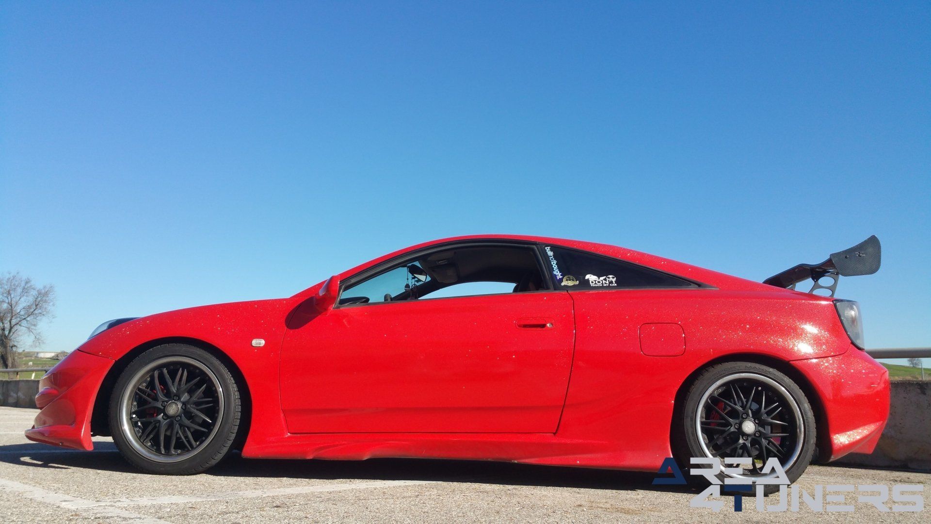 Imagen reportaje coche Tuning Toyota Celica Hemoglobine Imagen perteneciente al reportaje fotográfico de la revista Tuning de publicación diaria Area4tuners.es sobre un Toyota Celica