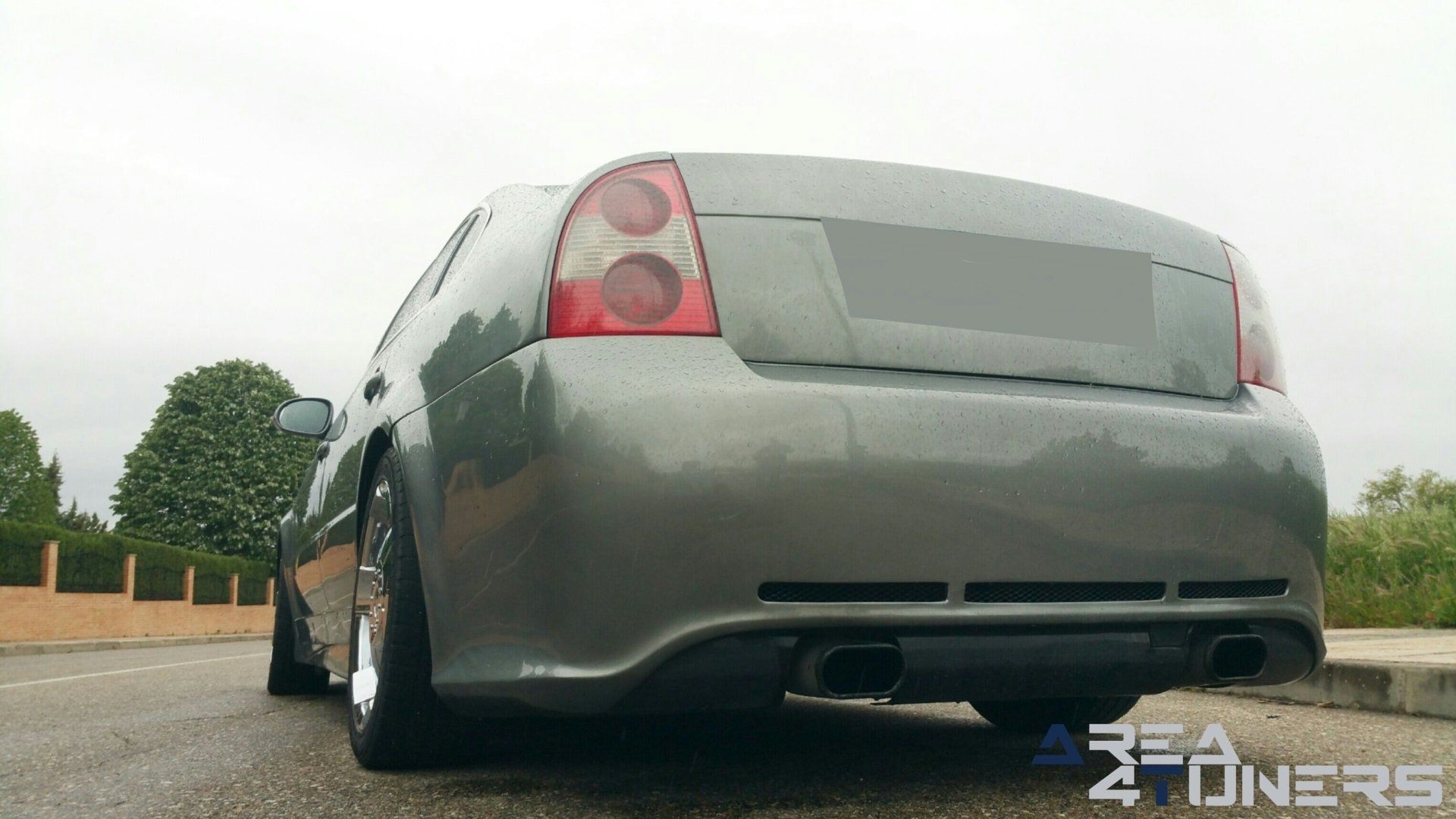 Imagen reportaje coche Tuning Vw Passat Madurez Imagen perteneciente al reportaje fotográfico de la revista Tuning de publicación diaria Area4tuners.es sobre un Vw Passat