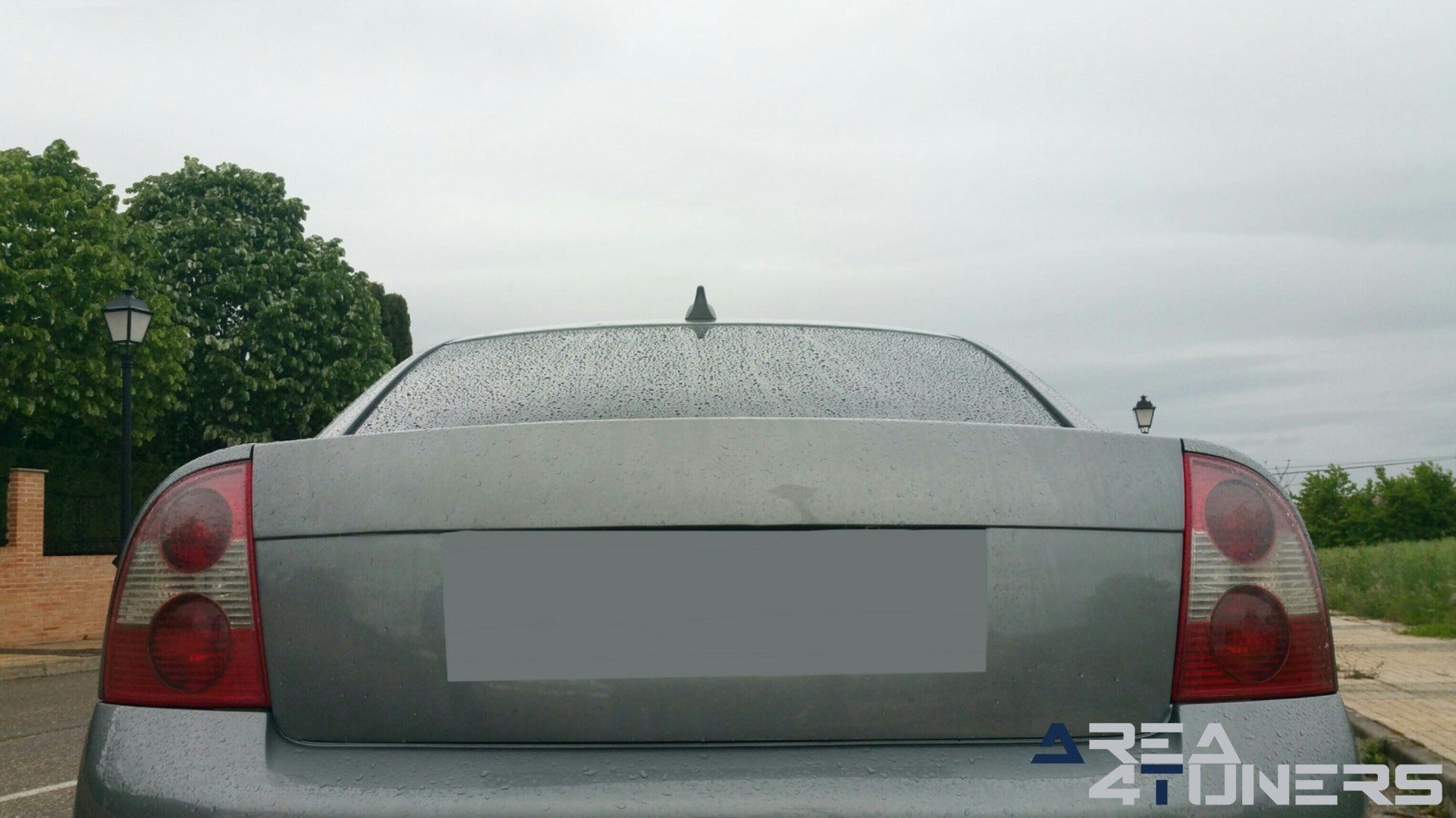 Imagen reportaje coche Tuning Vw Passat Madurez Imagen perteneciente al reportaje fotográfico de la revista Tuning de publicación diaria Area4tuners.es sobre un Vw Passat