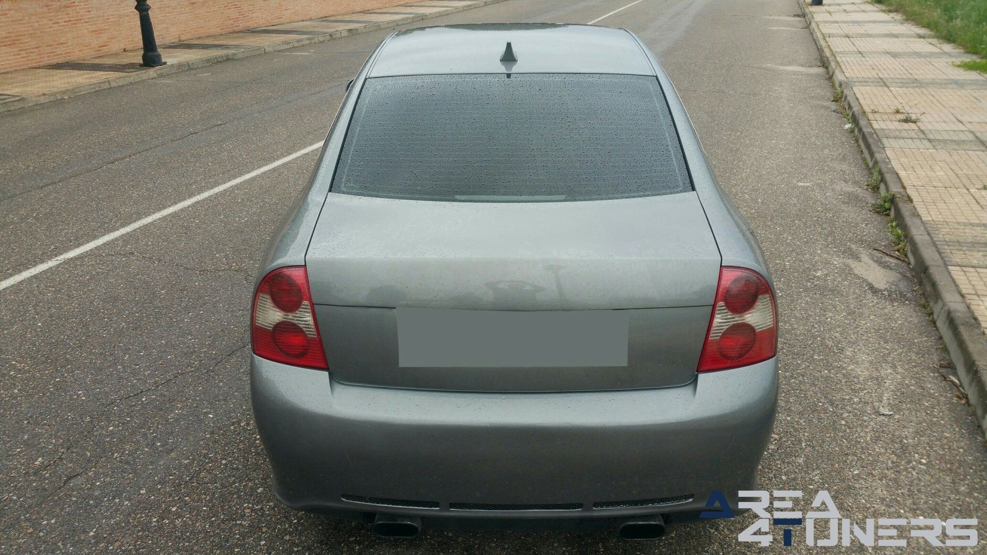 Imagen reportaje coche Tuning Vw Passat Madurez Imagen perteneciente al reportaje fotográfico de la revista Tuning de publicación diaria Area4tuners.es sobre un Vw Passat