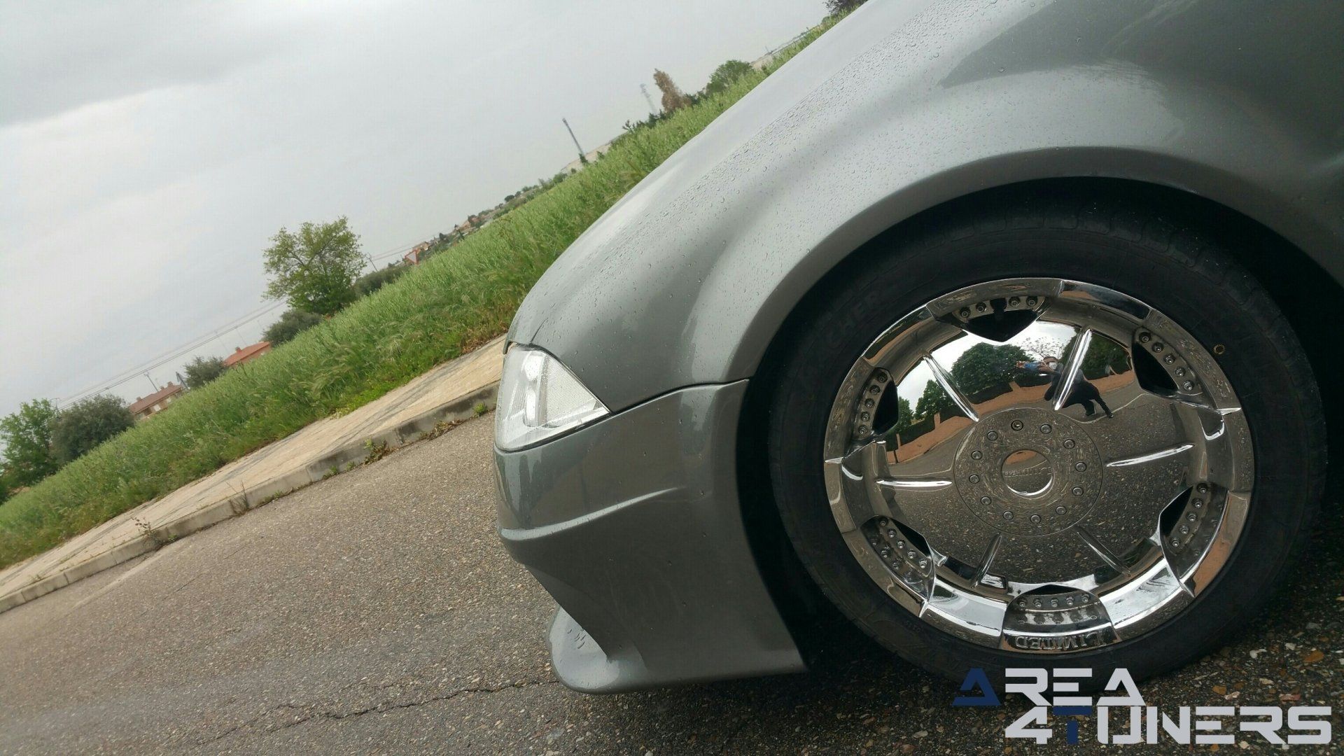 Imagen reportaje coche Tuning Vw Passat Madurez Imagen perteneciente al reportaje fotográfico de la revista Tuning de publicación diaria Area4tuners.es sobre un Vw Passat