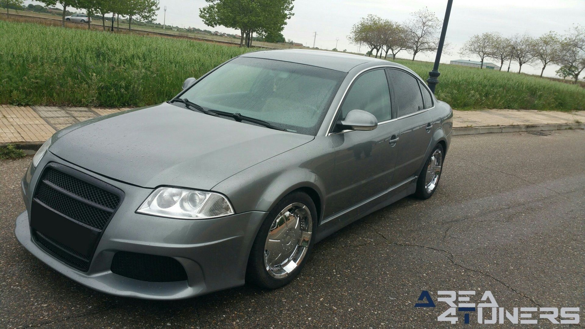 Imagen reportaje coche Tuning Vw Passat Madurez Imagen perteneciente al reportaje fotográfico de la revista Tuning de publicación diaria Area4tuners.es sobre un Vw Passat