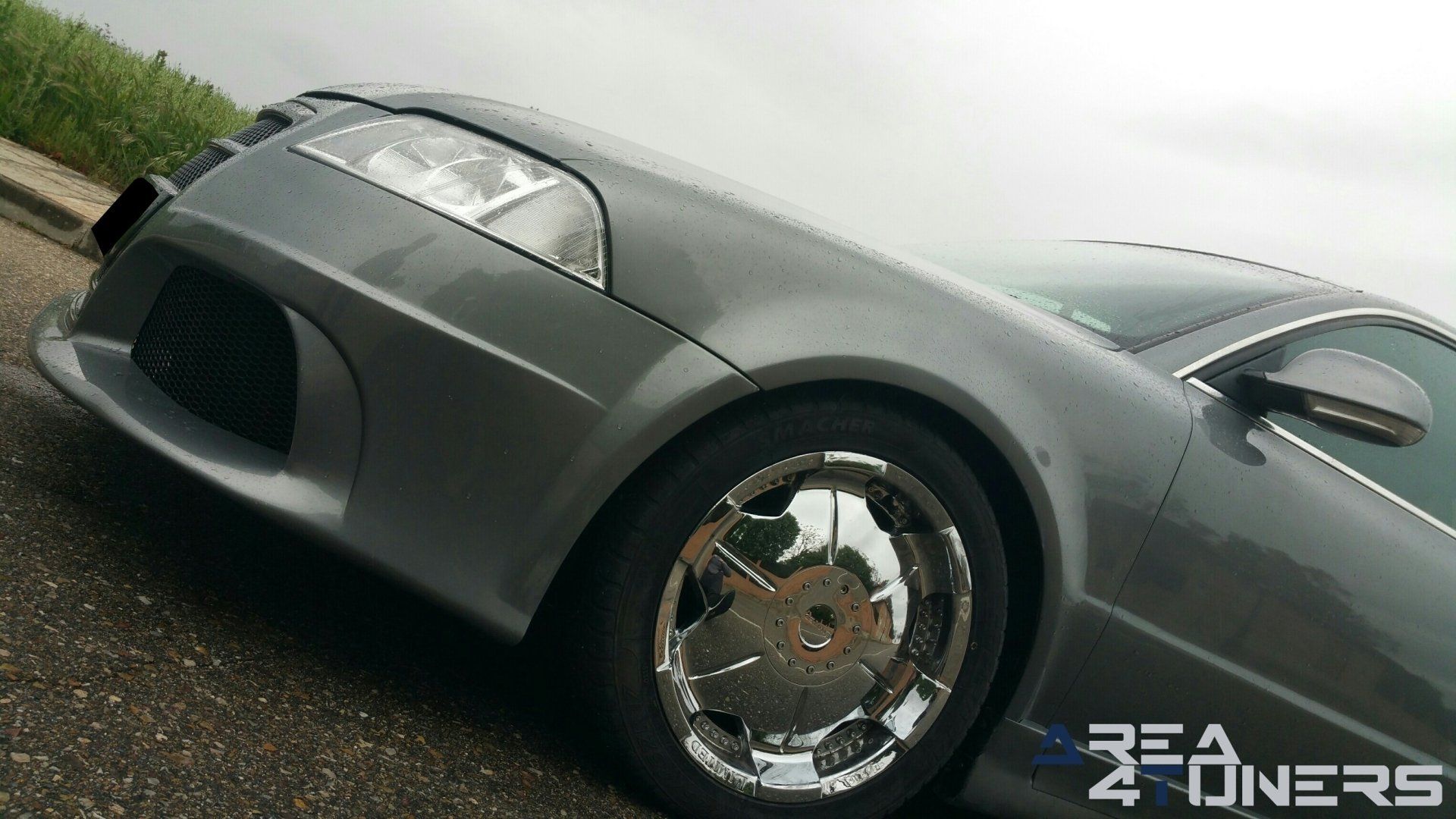 Imagen reportaje coche Tuning Vw Passat Madurez Imagen perteneciente al reportaje fotográfico de la revista Tuning de publicación diaria Area4tuners.es sobre un Vw Passat