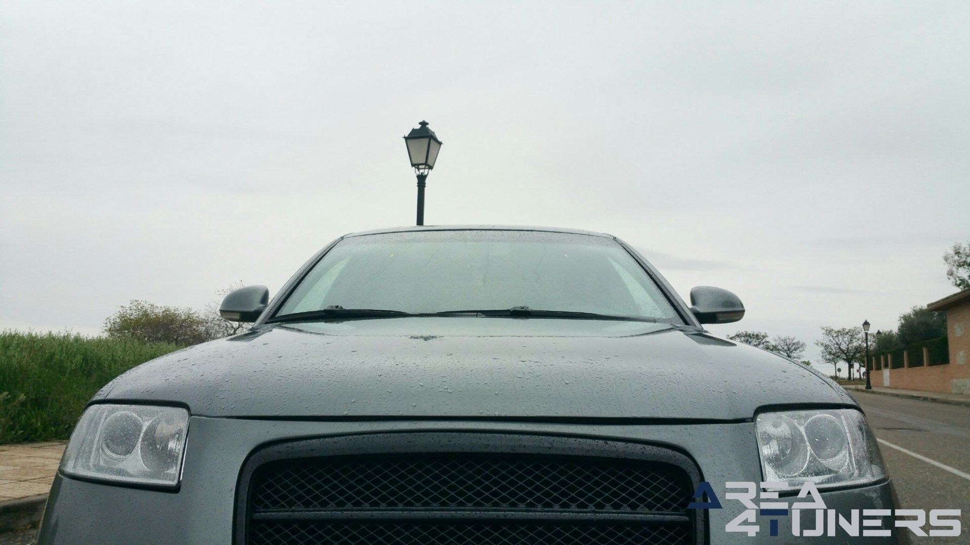 Imagen reportaje coche Tuning Vw Passat Madurez Imagen perteneciente al reportaje fotográfico de la revista Tuning de publicación diaria Area4tuners.es sobre un Vw Passat