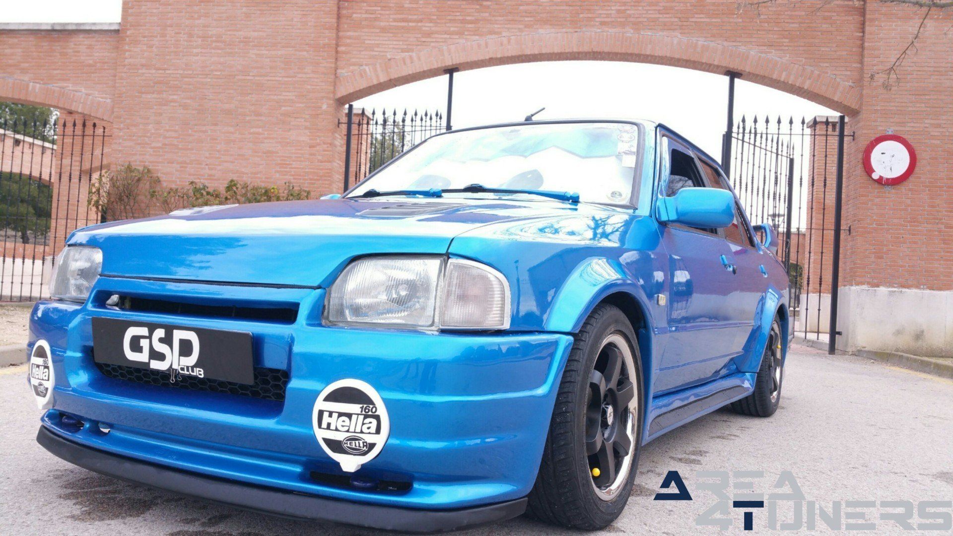 Imagen reportaje coche Tuning Ford Orión Constelación Orión Imagen perteneciente al reportaje fotográfico de la revista Tuning de publicación diaria Area4tuners.es sobre un Ford Orión