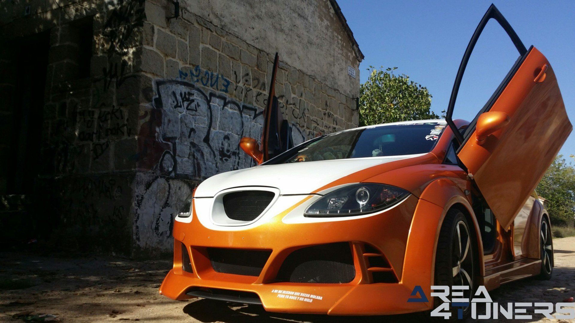 Imagen reportaje coche Tuning Seat León Ganador Tapado Imagen perteneciente al reportaje de coche Tuning, de la revista Area4tuners.es sobre un Seat León