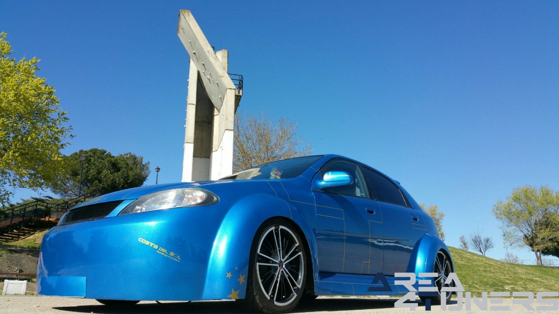 Imagen reportaje coche Tuning Daewoo Lacetti Circunstancias Dolorosas Imagen perteneciente al reportaje de coche Tuning, de la revista Area4tuners.es sobre un Daewoo Lacetti
