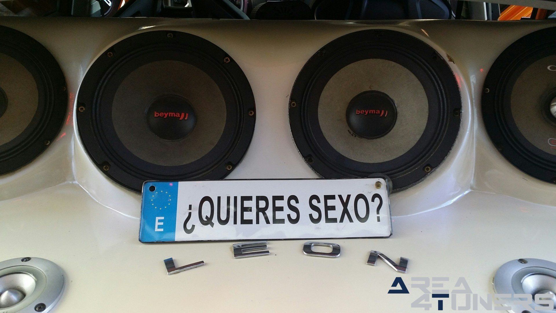 Imagen reportaje coche Tuning Seat León Ganador Tapado Imagen perteneciente al reportaje de coche Tuning, de la revista Area4tuners.es sobre un Seat León