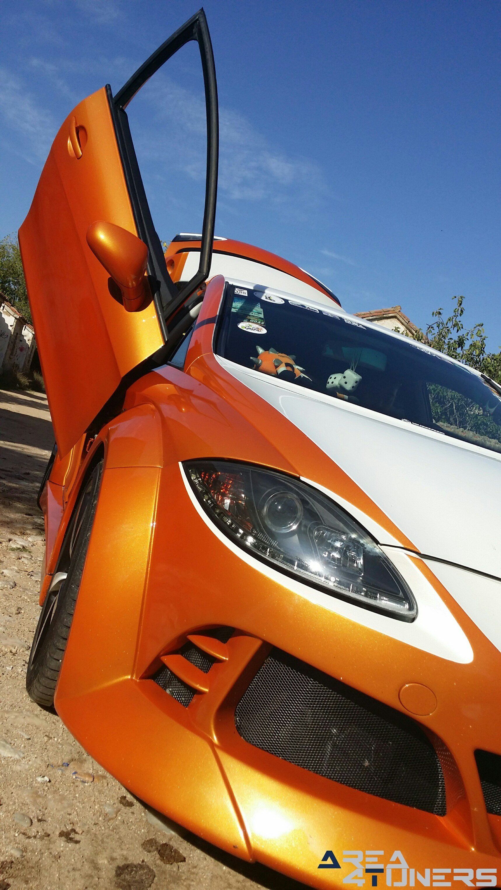 Imagen reportaje coche Tuning Seat León Ganador Tapado Imagen perteneciente al reportaje de coche Tuning, de la revista Area4tuners.es sobre un Seat León